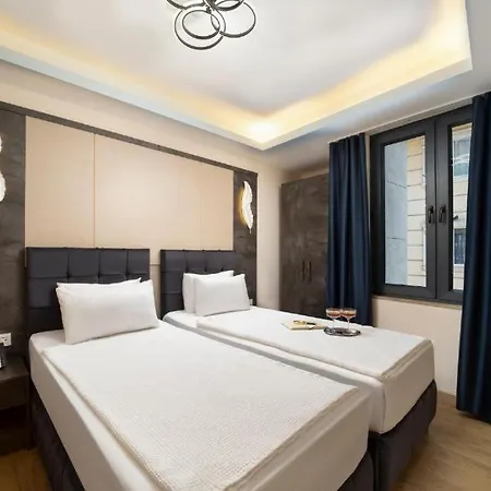 מלון Sultan Square 3*